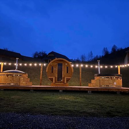 Biotour Camping & Restaurant Ghimeş-Făget Eksteriør billede
