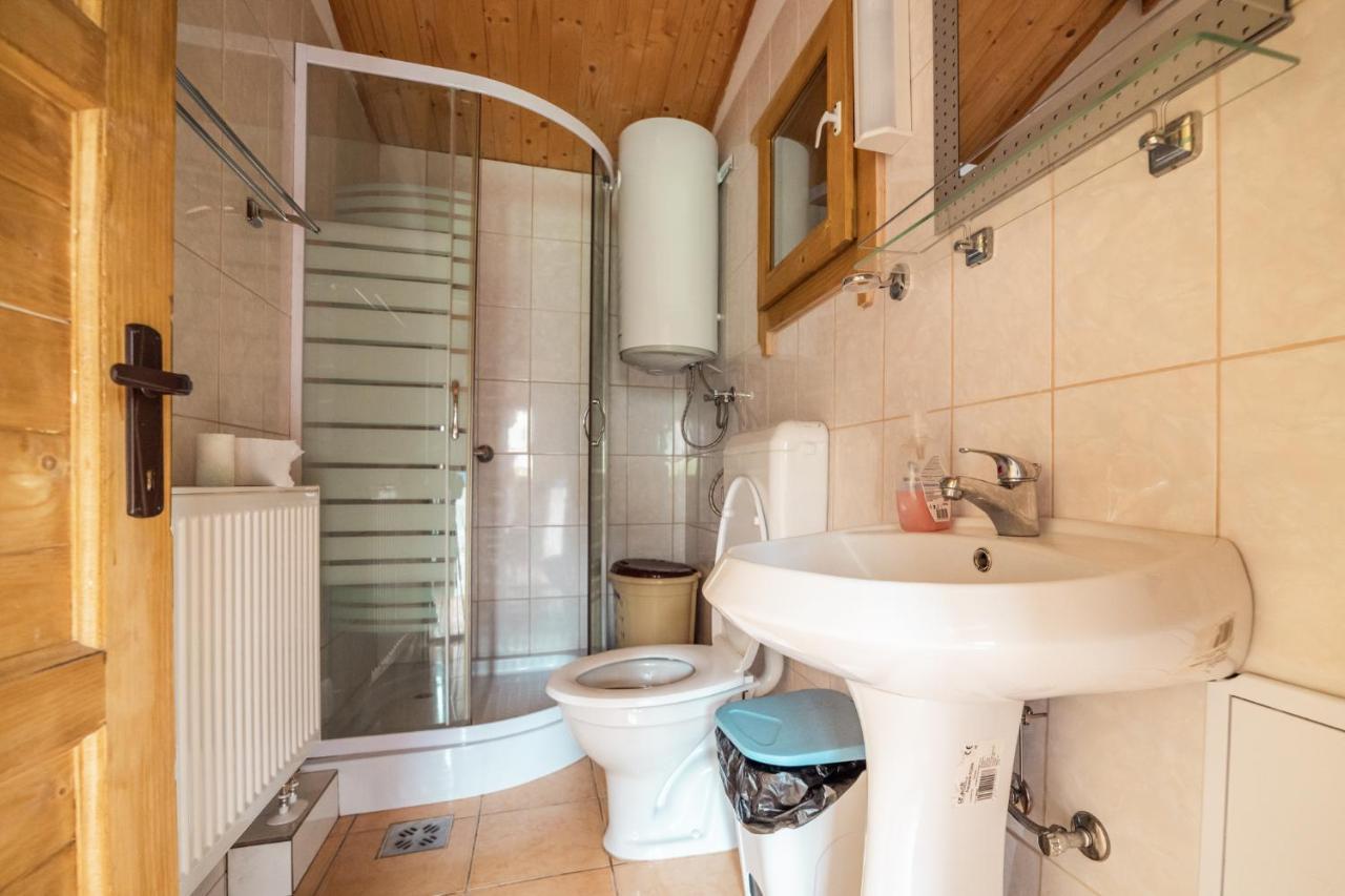 Biotour Camping & Restaurant Ghimeş-Făget Eksteriør billede