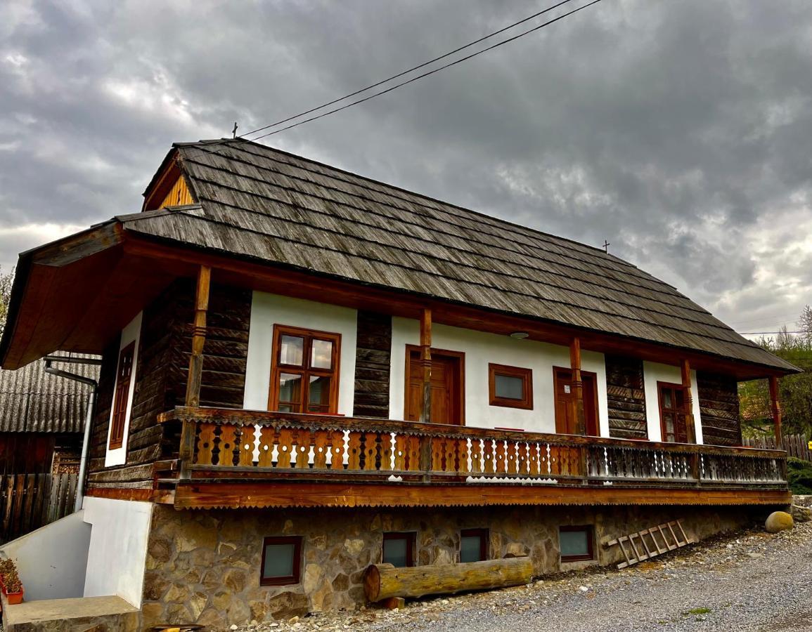 Biotour Camping & Restaurant Ghimeş-Făget Eksteriør billede