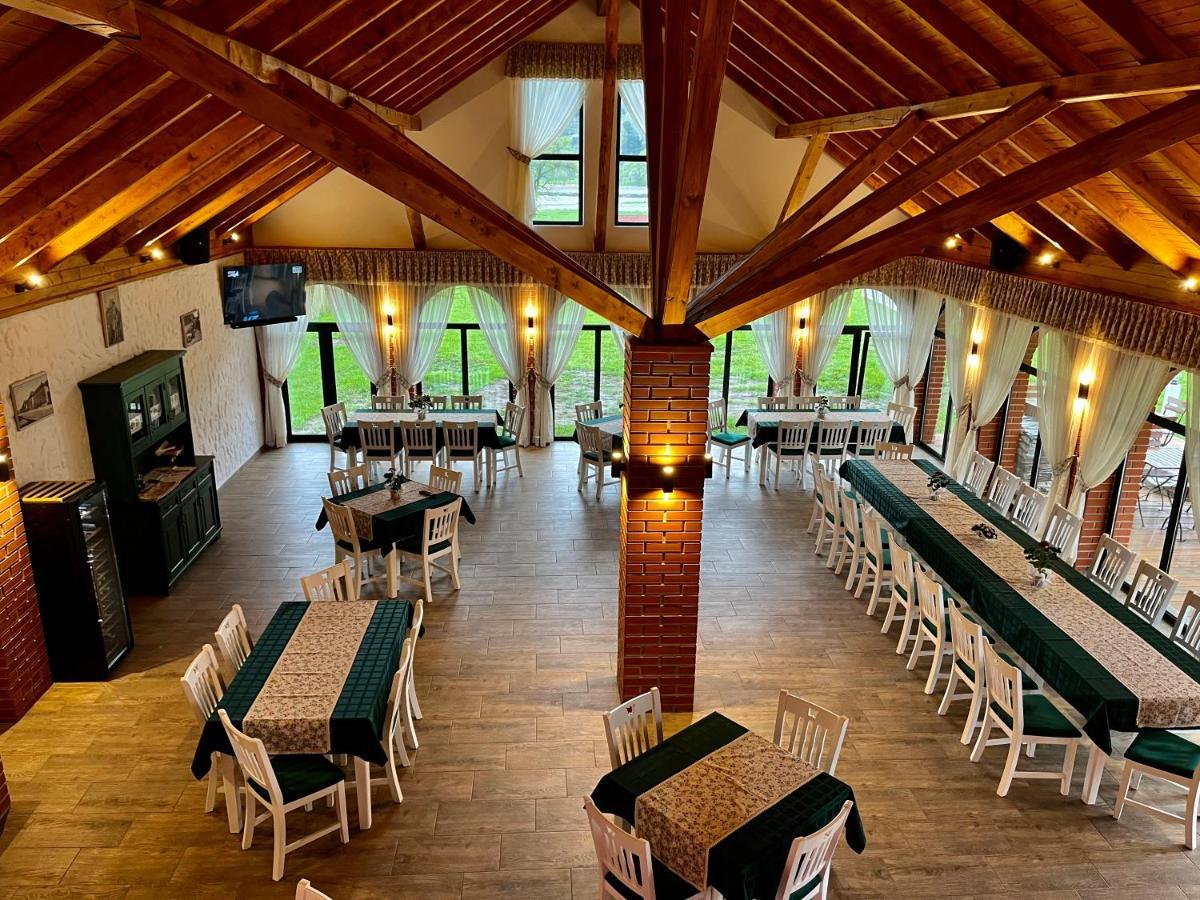Biotour Camping & Restaurant Ghimeş-Făget Eksteriør billede