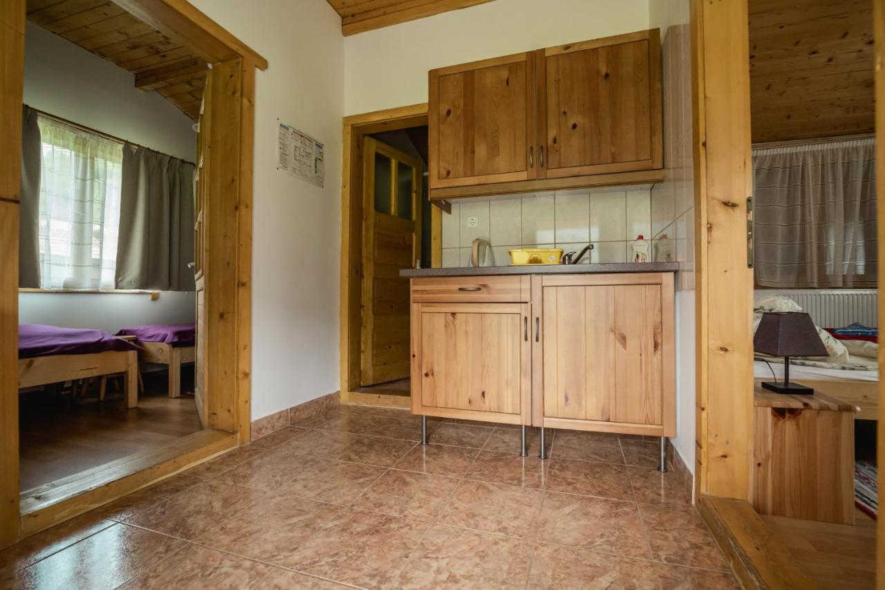 Biotour Camping & Restaurant Ghimeş-Făget Eksteriør billede