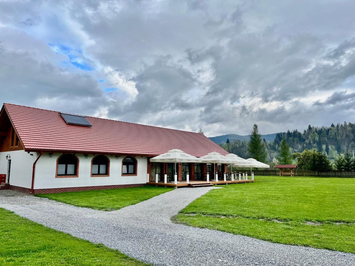 Biotour Camping & Restaurant Ghimeş-Făget Eksteriør billede