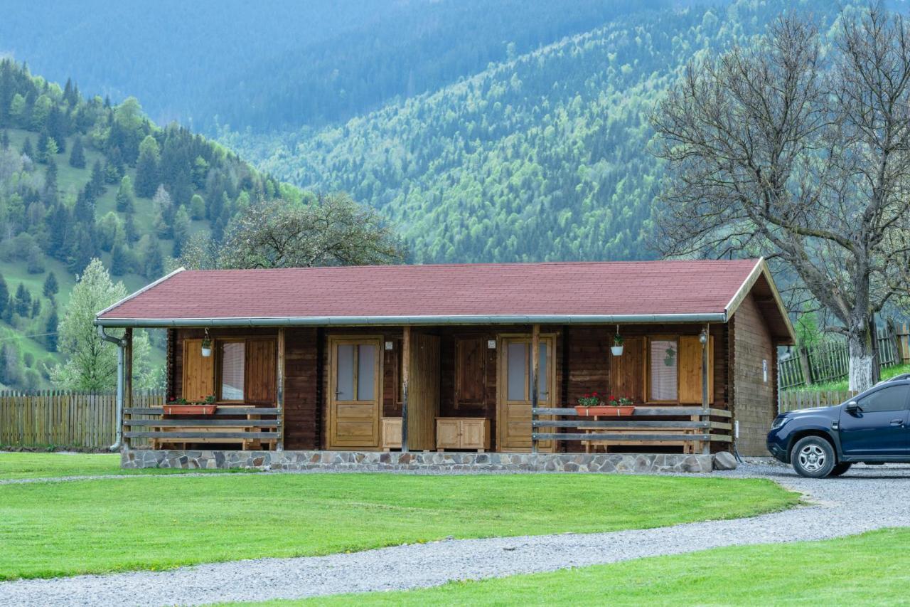 Biotour Camping & Restaurant Ghimeş-Făget Eksteriør billede