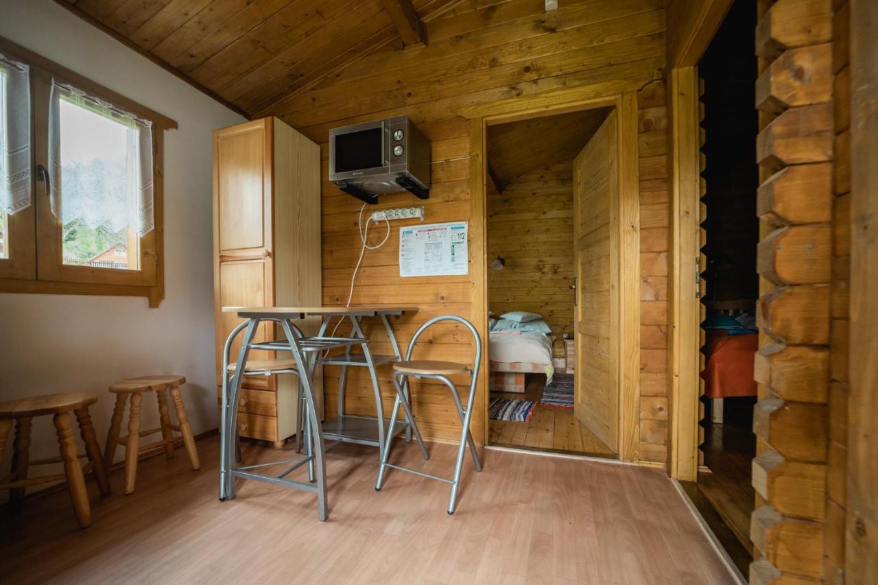 Biotour Camping & Restaurant Ghimeş-Făget Eksteriør billede