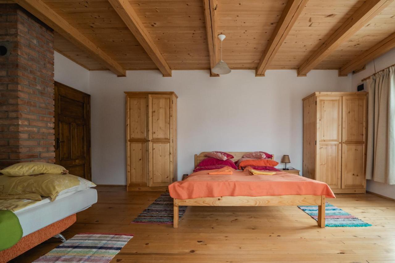Biotour Camping & Restaurant Ghimeş-Făget Eksteriør billede