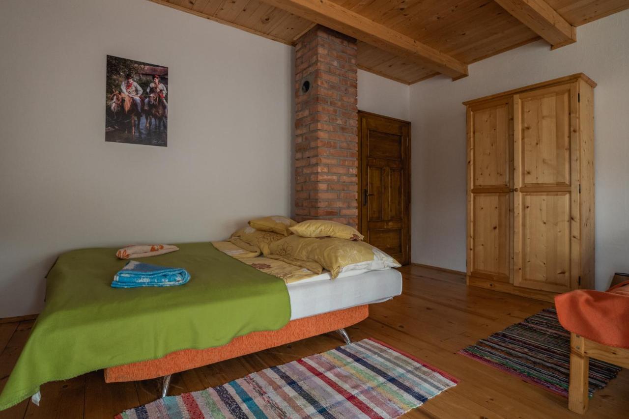 Biotour Camping & Restaurant Ghimeş-Făget Eksteriør billede